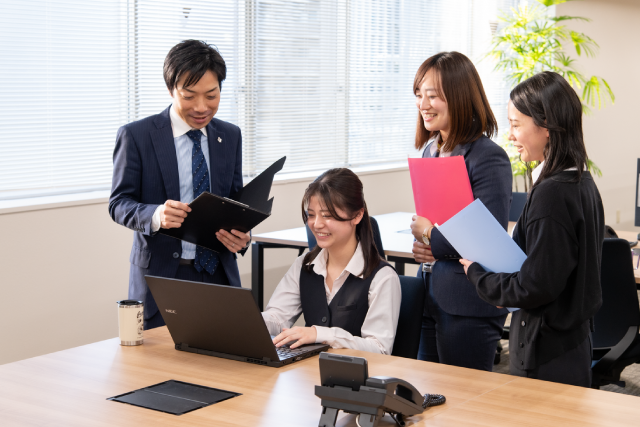 本部で働く社員