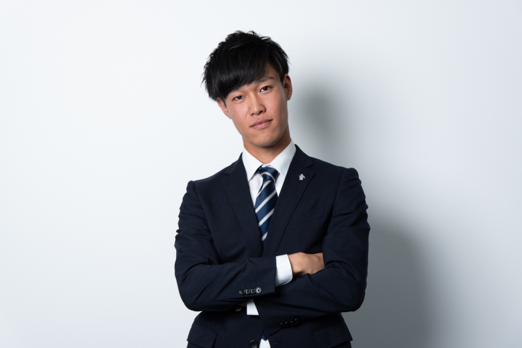 山田 彩人