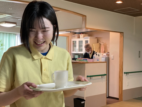 服部 茉鈴